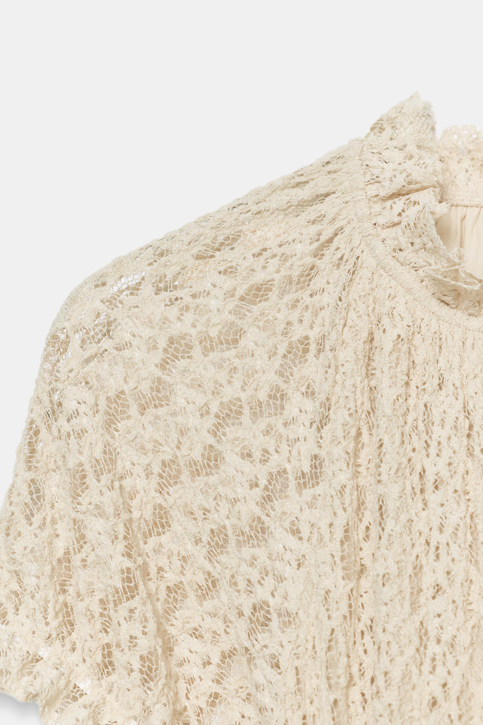 ROBE MI-LONGUE EN DENTELLE